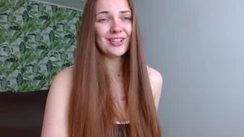 Snapshot of oliviashiny chatting on 07/12/26, 04:25 Olivia online show from 07/12/26, 04:25