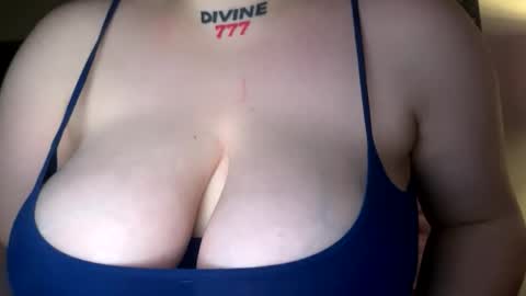 Olivia baby  online show from 12/22/25, 12:40