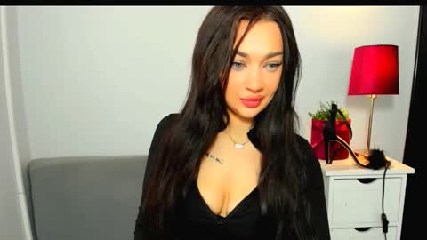 OliviaWomen online show from 03/01/26, 10:28