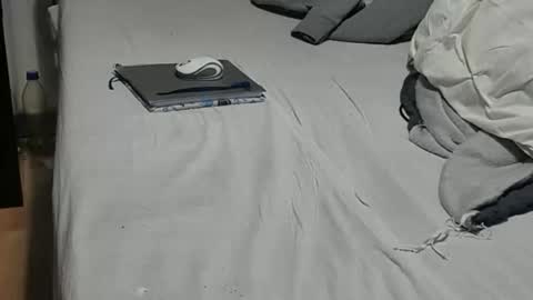 Snapshot of olivier_21 chatting on 10/02/25, 01:56 olivier_21 online show from 10/02/25, 01:56