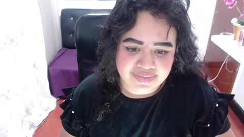 oliviia_cute online show from 12/18/25, 01:33