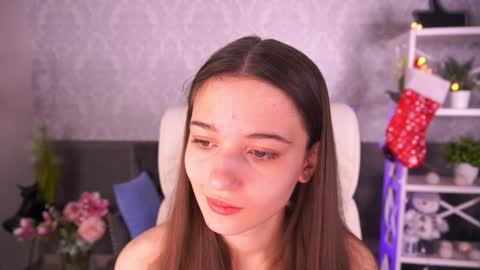 Olivia online show from 12/30/24, 07:04