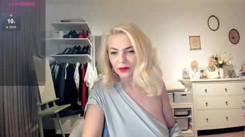 ollalla7 online show from 09/09/25, 03:55