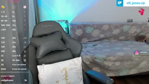 ollie_jamess online show from 03/04/26, 09:43