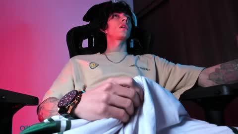     online show from 02/07/25, 06:14