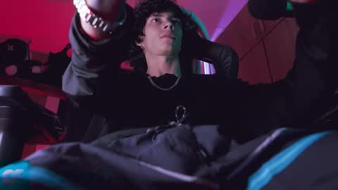     online show from 09/18/25, 02:57