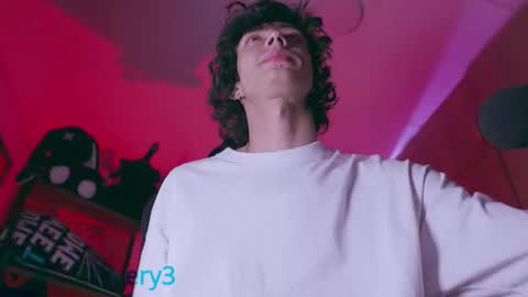     online show from 11/18/25, 01:22