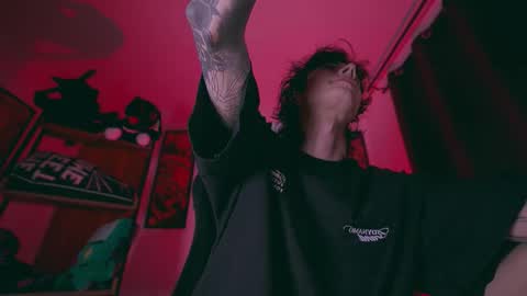     online show from 02/04/26, 02:28