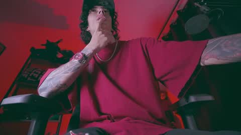     online show from 04/19/26, 01:38