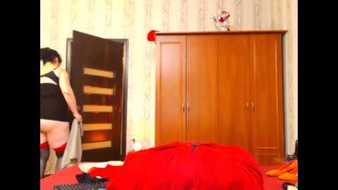 Snapshot of olvia7985 chatting on 02/28/25, 06:32 olvia online show from 02/28/25, 06:32