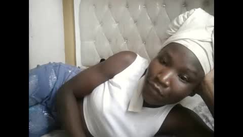 olwami4 online show from 01/12/26, 02:11