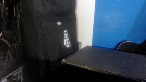 OlySantos online show from 10/17/25, 03:20