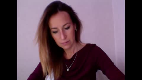 olyra11 online show from 03/03/26, 08:42