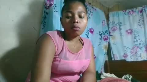 olyvienne90 online show from 12/21/25, 04:36