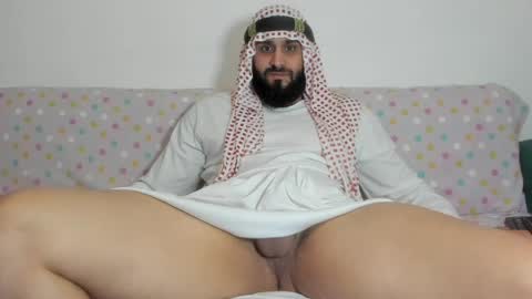 Snapshot of omar_xoxo chatting on 05/21/26, 06:53 Omar online show from 05/21/26, 06:53