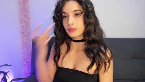 Violette online show from 03/01/25, 12:39