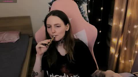 on_yxxx online show from 12/17/25, 04:46