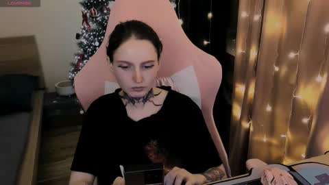 on_yxxx online show from 12/18/25, 07:31