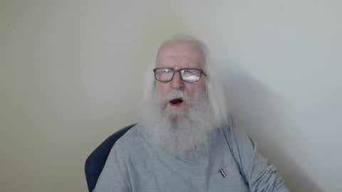 Snapshot of onanister chatting on 05/21/26, 07:15 Somewhere over the rainbow online show from 05/21/26, 07:15