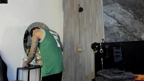     ... online show from 10/11/25, 07:23