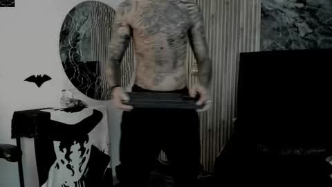     ... online show from 12/04/25, 01:48