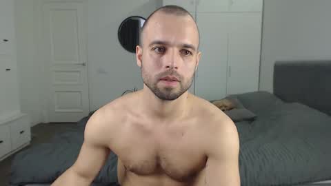 onebestlover online show from 02/16/25, 01:38