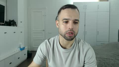 onebestlover online show from 04/06/26, 08:26