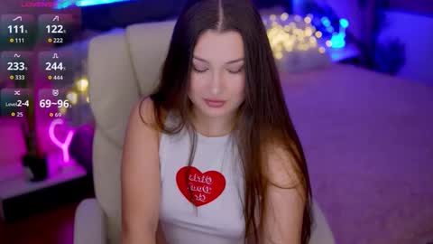 L A Y A online show from 11/26/25, 08:32