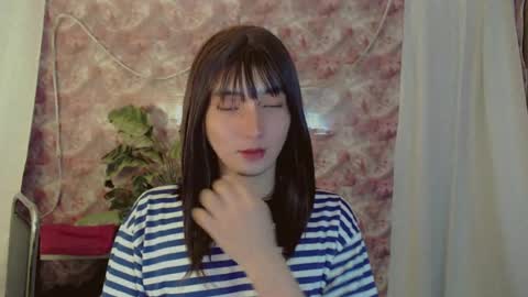 Snapshot of onelesslonelygirl69 chatting on 06/22/26, 04:48 KLIER online show from 06/22/26, 04:48
