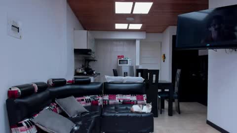 YIN MIGUEL online show from 05/13/26, 04:59