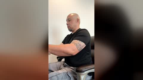 onetreehill1976 online show from 03/27/26, 05:56