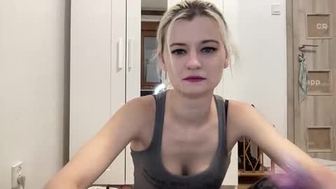 Onika online show from 02/22/26, 02:04