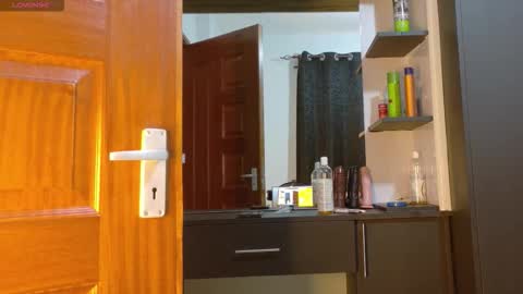 Bestie online show from 09/21/25, 08:05