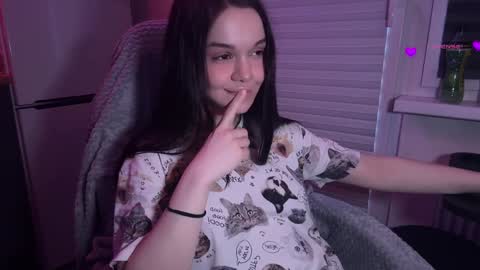 May  I am your cute succubus  online show from 03/12/26, 07:47