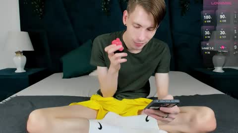 Erick  online show from 11/10/25, 08:02