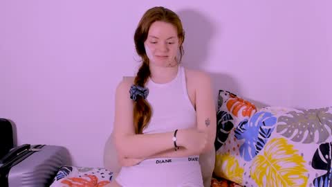 only_sarah1 online show from 04/11/26, 09:41