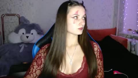 Amalia online show from 10/31/25, 07:04