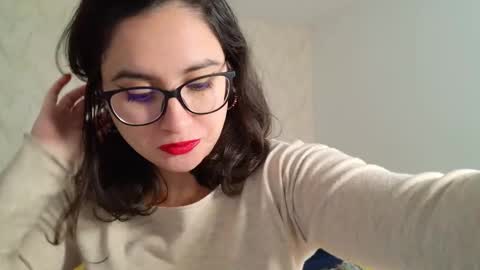 onlyella92_ online show from 09/29/25, 10:31