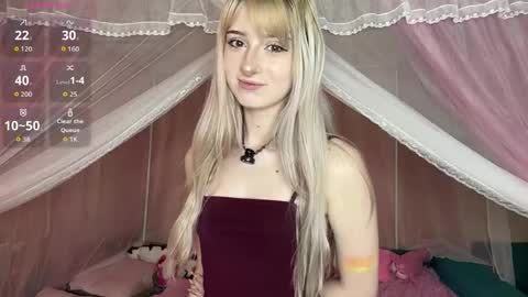 Snapshot of onlyeva1 chatting on 05/08/26, 08:19 Eva online show from 05/08/26, 08:19
