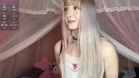 Snapshot of onlyeva1 chatting on 06/04/26, 08:53 Eva online show from 06/04/26, 08:53