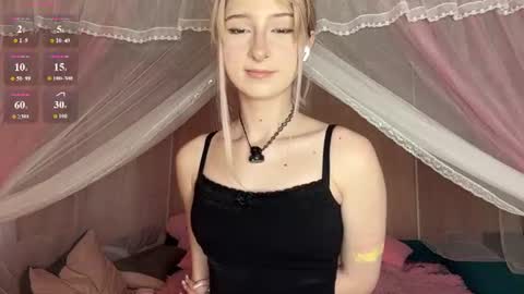 Snapshot of onlyeva1 chatting on 06/29/26, 10:48 Eva online show from 06/29/26, 10:48