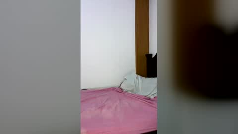 Snapshot of onlyfree_sexx chatting on 05/26/26, 03:46 Sebastian online show from 05/26/26, 03:46