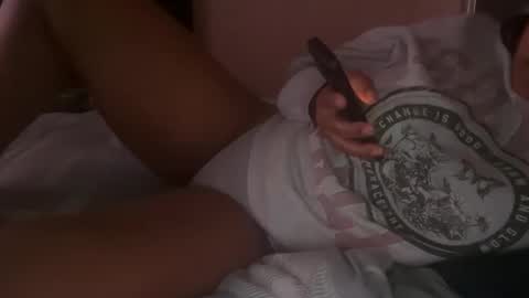 Snapshot of onlyinurdreams00 chatting on 10/18/25, 03:09 onlyinurdreams00 online show from 10/18/25, 03:09