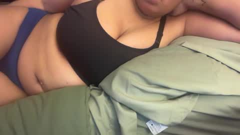 onlyinurdreams00 online show from 06/30/26, 03:51