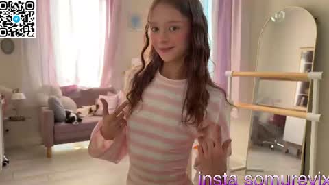 Snapshot of onlykitty_chillhere chatting on 07/17/26, 03:24 BARBARA online show from 07/17/26, 03:24