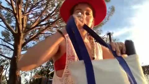 Snapshot of onyx_unleashed chatting on 12/22/24, 12:28 onyx_unleashed online show from 12/22/24, 12:28