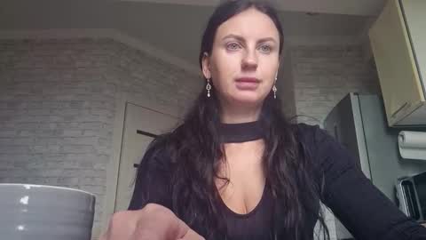 Snapshot of onyxpearl_tempt chatting on 12/17/25, 12:11 onyxpearl_tempt online show from 12/17/25, 12:11