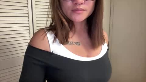 Miss Girly online show from 11/03/25, 07:31