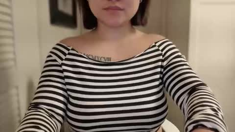 Miss Girly online show from 02/26/26, 11:20