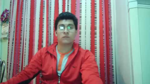 oomaurooo online show from 12/18/24, 06:32